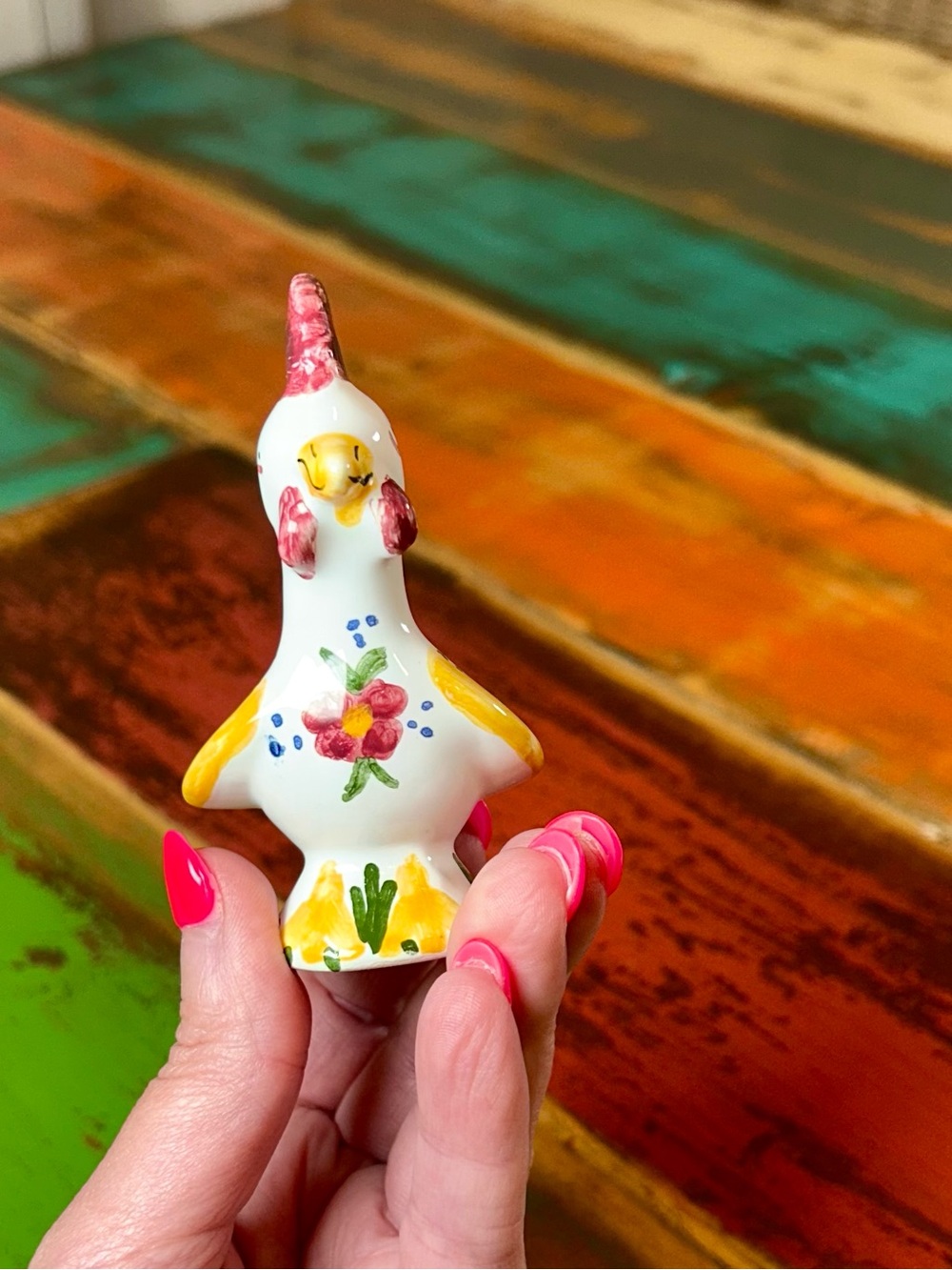 Vintage Portuguese Good Luck Rooster Figurines Hand Painted Pair Signed - Picture 8 of 11